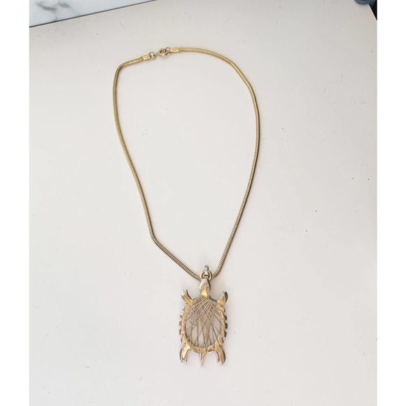 Vintage Napier Gold Tone Sea Turtle Necklace Metal Wire Wrap Pendant 15" DR2 - Picture 2 of 9